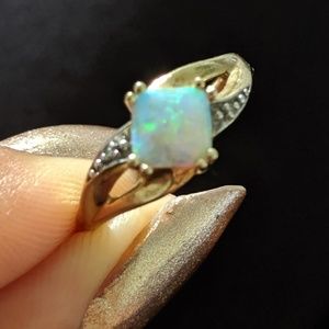 Vintage Opal Gold Ring
